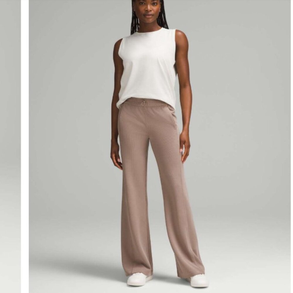 SZ 6 Ribbed Softstreme Mid-Rise Pant brown